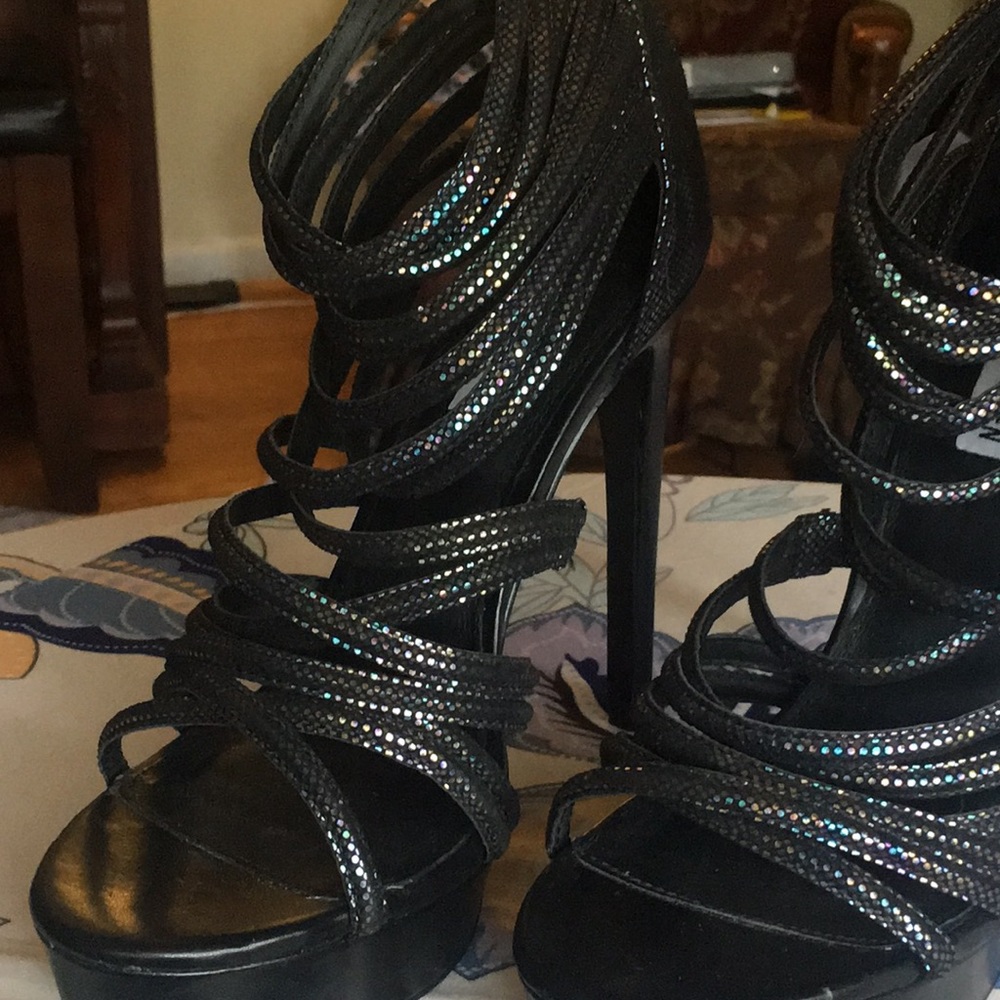 Steve Madden Gorgeous heels!